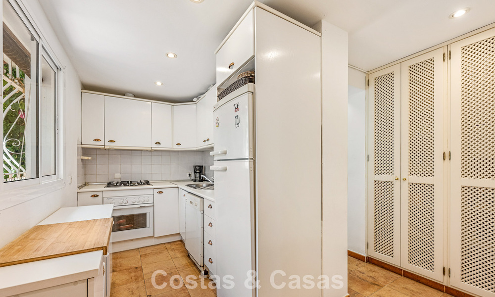 Villa mediterránea auténtica con alojamiento para invitados en venta cerca de la playa, San Pedro Playa, Marbella 804363