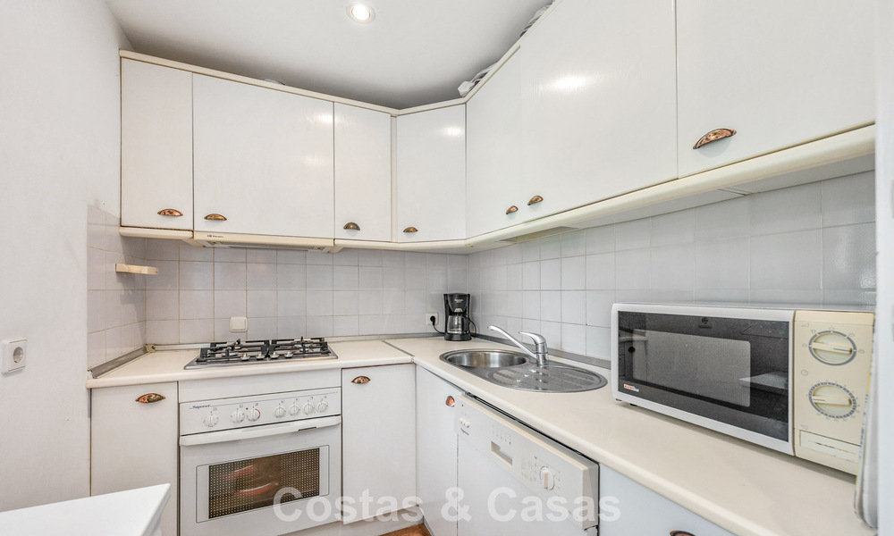 Villa mediterránea auténtica con alojamiento para invitados en venta cerca de la playa, San Pedro Playa, Marbella 804364