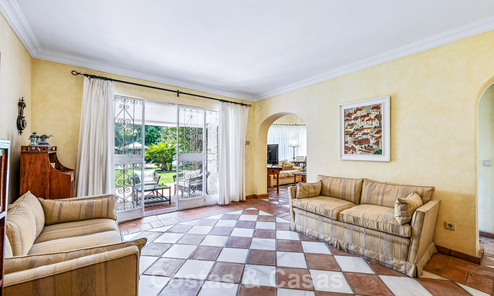 Villa mediterránea auténtica con alojamiento para invitados en venta cerca de la playa, San Pedro Playa, Marbella 804369