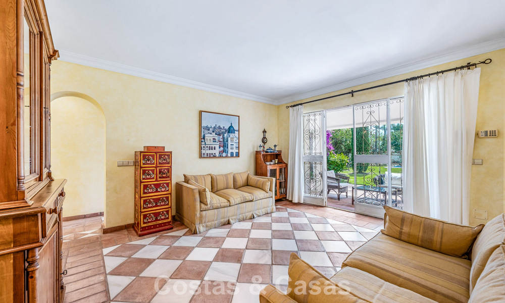Villa mediterránea auténtica con alojamiento para invitados en venta cerca de la playa, San Pedro Playa, Marbella 804370