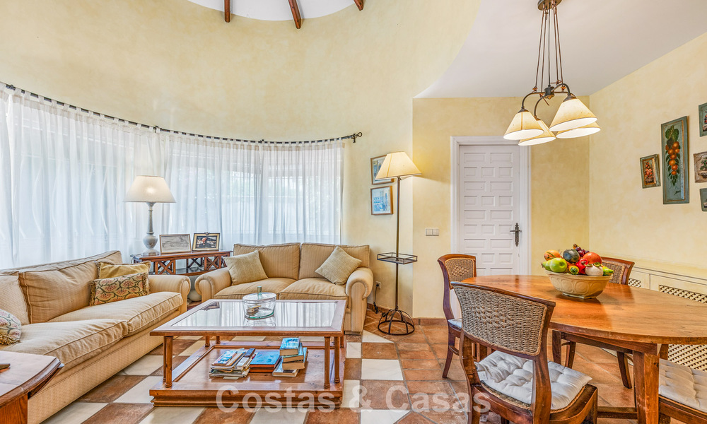 Villa mediterránea auténtica con alojamiento para invitados en venta cerca de la playa, San Pedro Playa, Marbella 804371