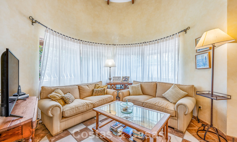 Villa mediterránea auténtica con alojamiento para invitados en venta cerca de la playa, San Pedro Playa, Marbella 804372