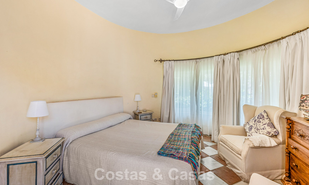 Villa mediterránea auténtica con alojamiento para invitados en venta cerca de la playa, San Pedro Playa, Marbella 804374