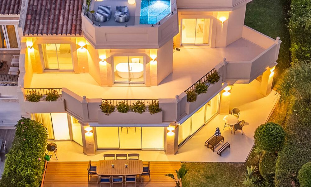 Vivienda pareada de lujo totalmente reformada, en primera línea de golf, en venta en La Quinta, Marbella - Benahavís 804425