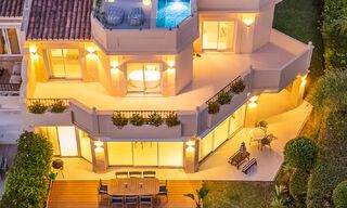 Vivienda pareada de lujo totalmente reformada, en primera línea de golf, en venta en La Quinta, Marbella - Benahavís 804425 