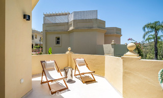 Vivienda pareada de lujo totalmente reformada, en primera línea de golf, en venta en La Quinta, Marbella - Benahavís 804441 