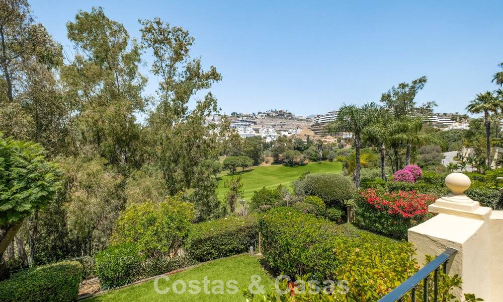 Vivienda pareada de lujo totalmente reformada, en primera línea de golf, en venta en La Quinta, Marbella - Benahavís 804444