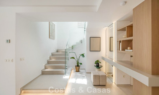 Vivienda pareada de lujo totalmente reformada, en primera línea de golf, en venta en La Quinta, Marbella - Benahavís 804465 