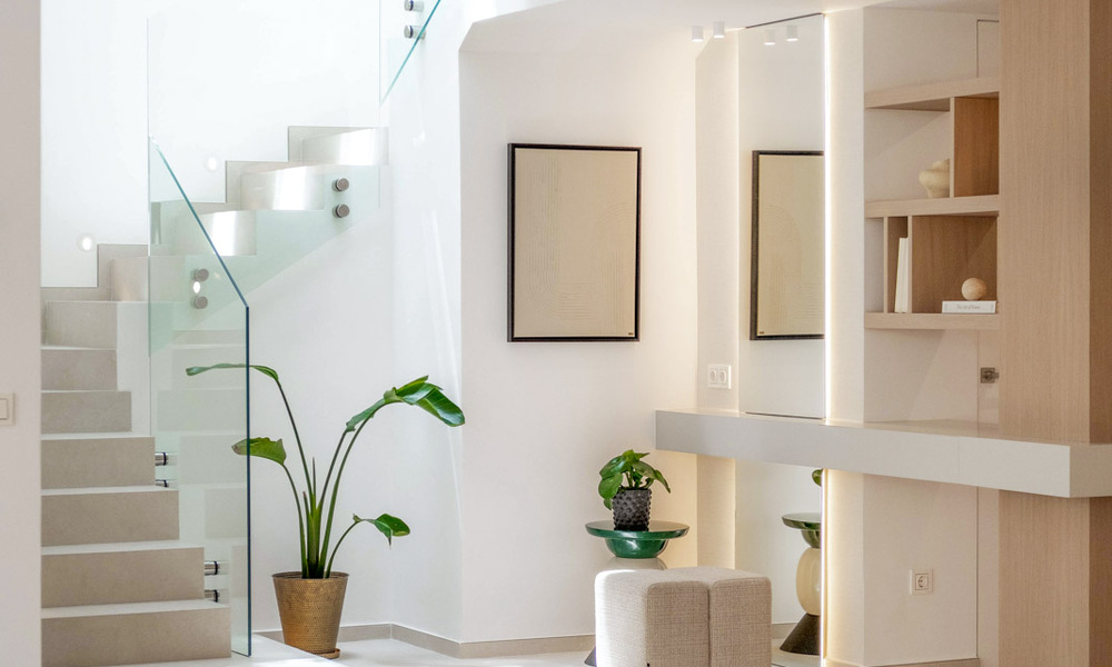Vivienda pareada de lujo totalmente reformada, en primera línea de golf, en venta en La Quinta, Marbella - Benahavís 804491