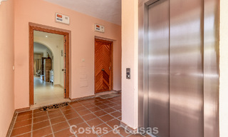 Apartamento en planta baja en venta a solo 50 metros de la playa en la New Golden Mile, entre Marbella y Estepona 804511 