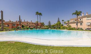 Apartamento en planta baja en venta a solo 50 metros de la playa en la New Golden Mile, entre Marbella y Estepona 804517 