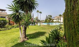 Apartamento en planta baja en venta a solo 50 metros de la playa en la New Golden Mile, entre Marbella y Estepona 804519 