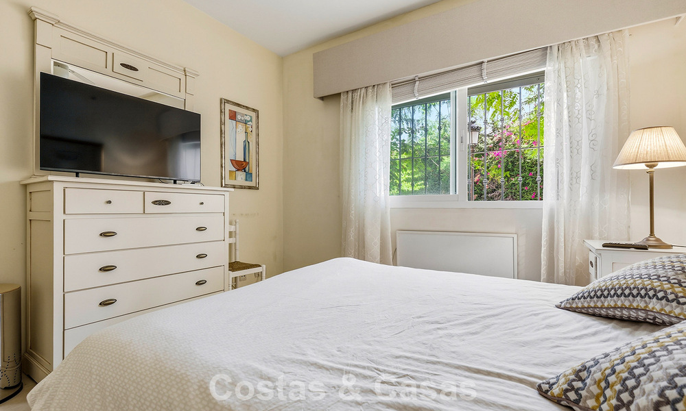 Apartamento en planta baja en venta a solo 50 metros de la playa en la New Golden Mile, entre Marbella y Estepona 804520
