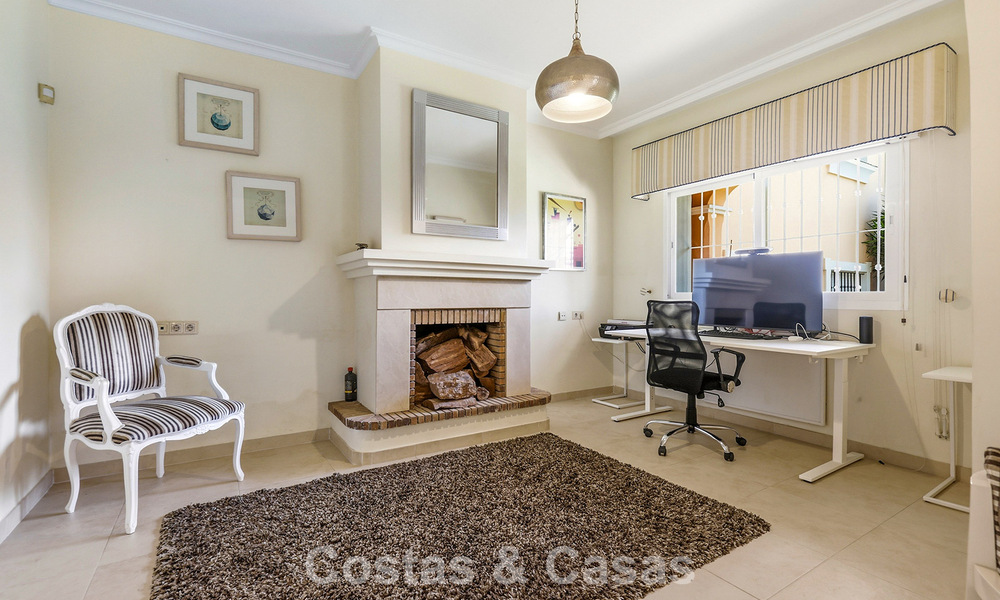 Apartamento en planta baja en venta a solo 50 metros de la playa en la New Golden Mile, entre Marbella y Estepona 804530