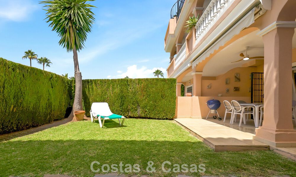 Apartamento en planta baja en venta a solo 50 metros de la playa en la New Golden Mile, entre Marbella y Estepona 804543