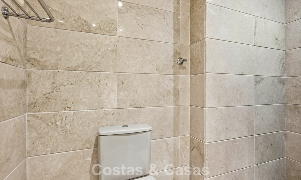 Apartamento en planta baja en venta a solo 50 metros de la playa en la New Golden Mile, entre Marbella y Estepona 804551