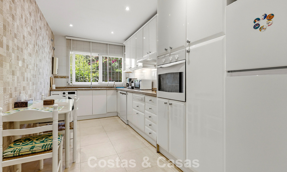 Apartamento en planta baja en venta a solo 50 metros de la playa en la New Golden Mile, entre Marbella y Estepona 804552