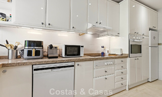 Apartamento en planta baja en venta a solo 50 metros de la playa en la New Golden Mile, entre Marbella y Estepona 804554 