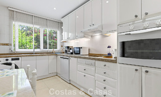 Apartamento en planta baja en venta a solo 50 metros de la playa en la New Golden Mile, entre Marbella y Estepona 804556 