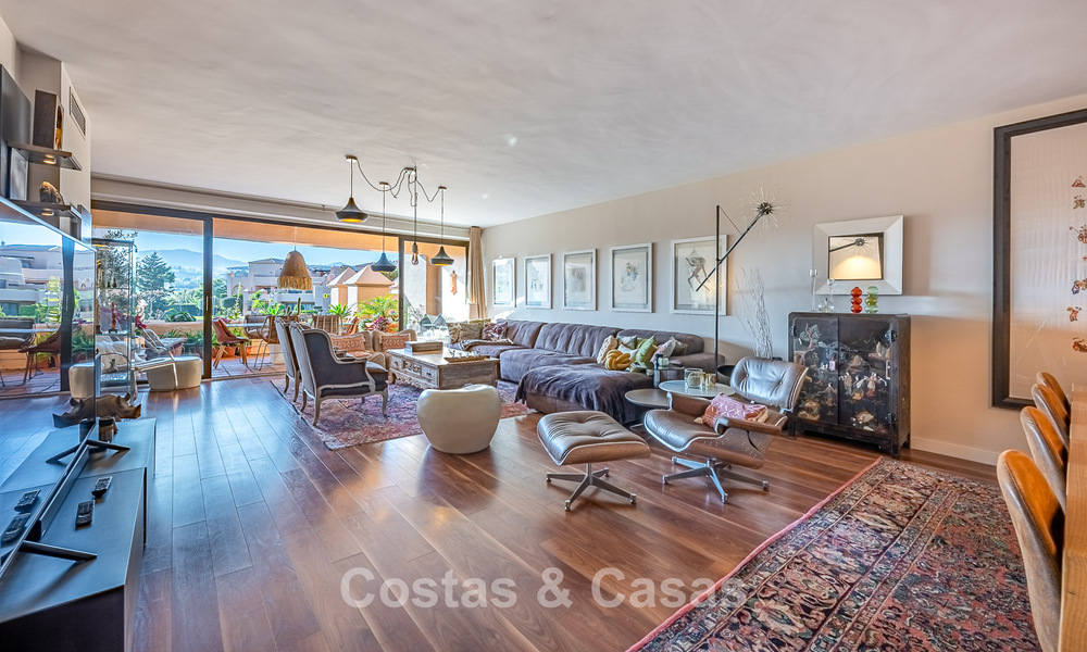 Ático dúplex espacioso con espectacular terraza en la azotea en Venta en Atalaya, Nueva Milla de Oro, Estepona 804640