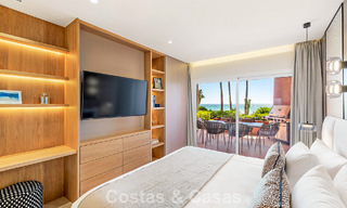 Apartamento contemporáneo reformado con vistas abiertas al mar en venta en la Nueva Milla de Oro, entre Marbella y Estepona 804686 