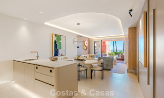 Apartamento contemporáneo reformado con vistas abiertas al mar en venta en la Nueva Milla de Oro, entre Marbella y Estepona 804688 