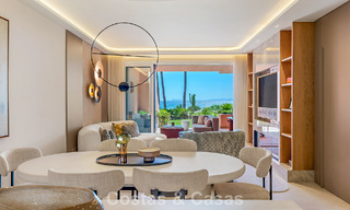 Apartamento contemporáneo reformado con vistas abiertas al mar en venta en la Nueva Milla de Oro, entre Marbella y Estepona 804692 