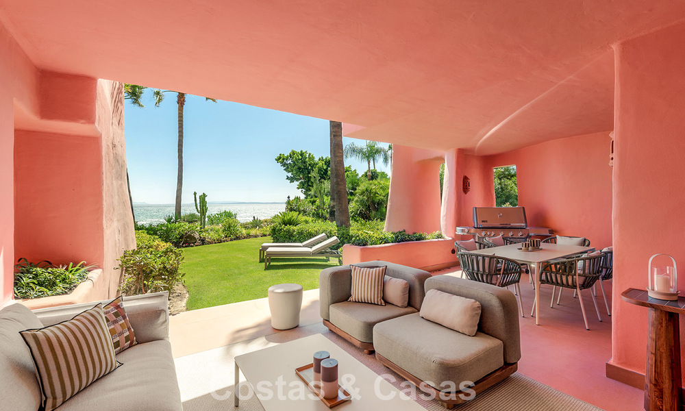 Apartamento contemporáneo reformado con vistas abiertas al mar en venta en la Nueva Milla de Oro, entre Marbella y Estepona 804694