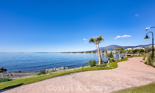 Apartamento contemporáneo reformado con vistas abiertas al mar en venta en la Nueva Milla de Oro, entre Marbella y Estepona 804886 