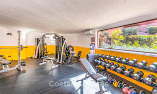 Apartamento contemporáneo reformado con vistas abiertas al mar en venta en la Nueva Milla de Oro, entre Marbella y Estepona 804892 