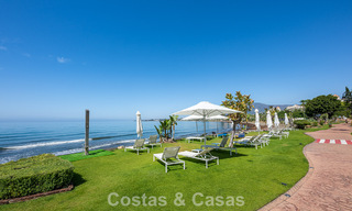 Apartamento contemporáneo reformado con vistas abiertas al mar en venta en la Nueva Milla de Oro, entre Marbella y Estepona 804893 