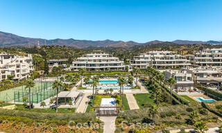 Apartamento con vistas al mar en un complejo en primera línea de playa en la Nueva Milla de Oro - Marbella - Estepona 804709 