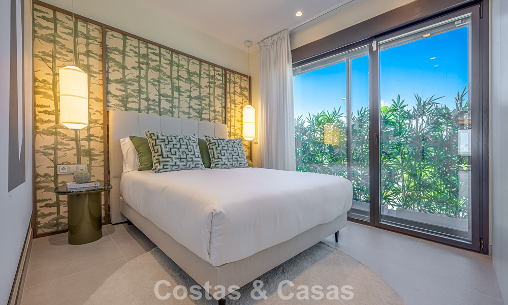 Apartamento con vistas al mar en un complejo en primera línea de playa en la Nueva Milla de Oro - Marbella - Estepona 804711