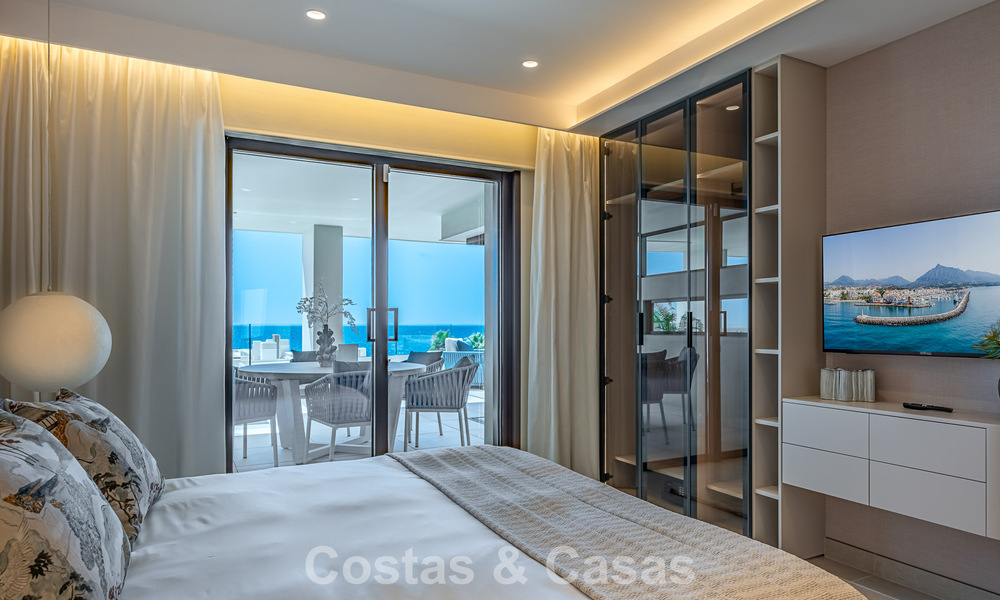 Apartamento con vistas al mar en un complejo en primera línea de playa en la Nueva Milla de Oro - Marbella - Estepona 804714