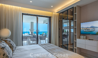 Apartamento con vistas al mar en un complejo en primera línea de playa en la Nueva Milla de Oro - Marbella - Estepona 804714 