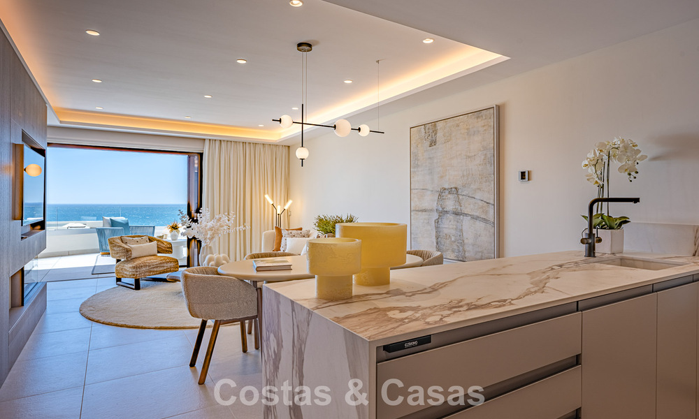Apartamento con vistas al mar en un complejo en primera línea de playa en la Nueva Milla de Oro - Marbella - Estepona 804721