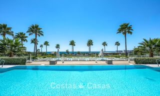 Apartamento con vistas al mar en un complejo en primera línea de playa en la Nueva Milla de Oro - Marbella - Estepona 804725 