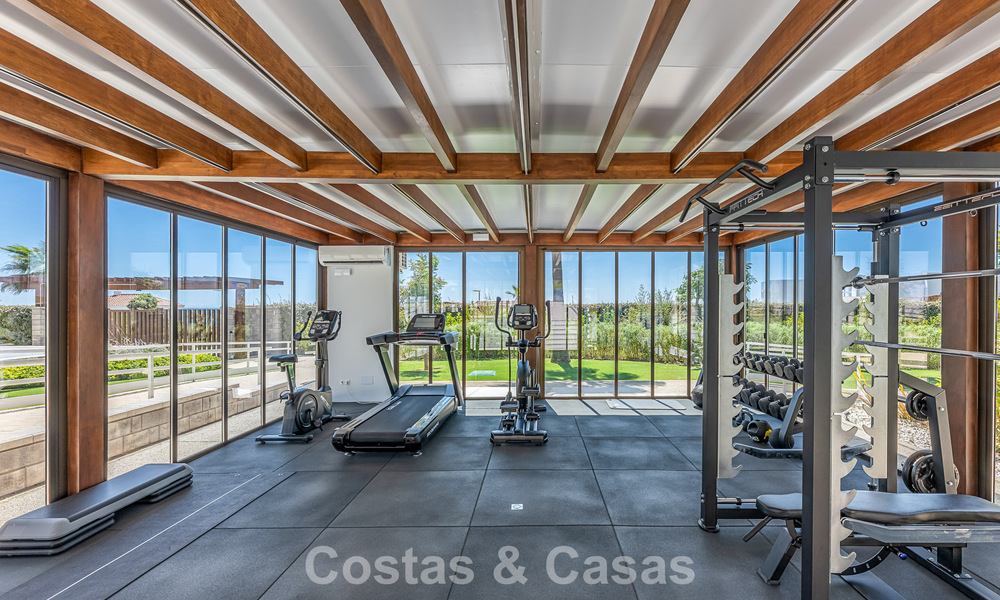 Apartamento con vistas al mar en un complejo en primera línea de playa en la Nueva Milla de Oro - Marbella - Estepona 804729