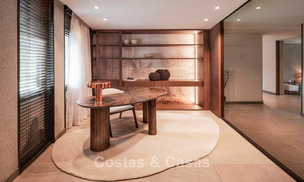 Ático dúplex de lujo con atractiva terraza en la azotea en venta en la prestigiosa Milla de Oro de Marbella 804740