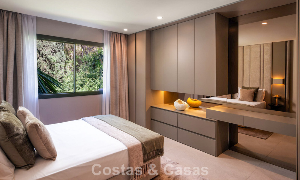 Ático dúplex de lujo con atractiva terraza en la azotea en venta en la prestigiosa Milla de Oro de Marbella 804741