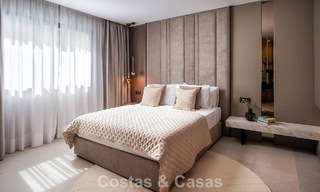 Ático dúplex de lujo con atractiva terraza en la azotea en venta en la prestigiosa Milla de Oro de Marbella 804743 