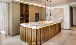 Ático dúplex de lujo con atractiva terraza en la azotea en venta en la prestigiosa Milla de Oro de Marbella 804746 