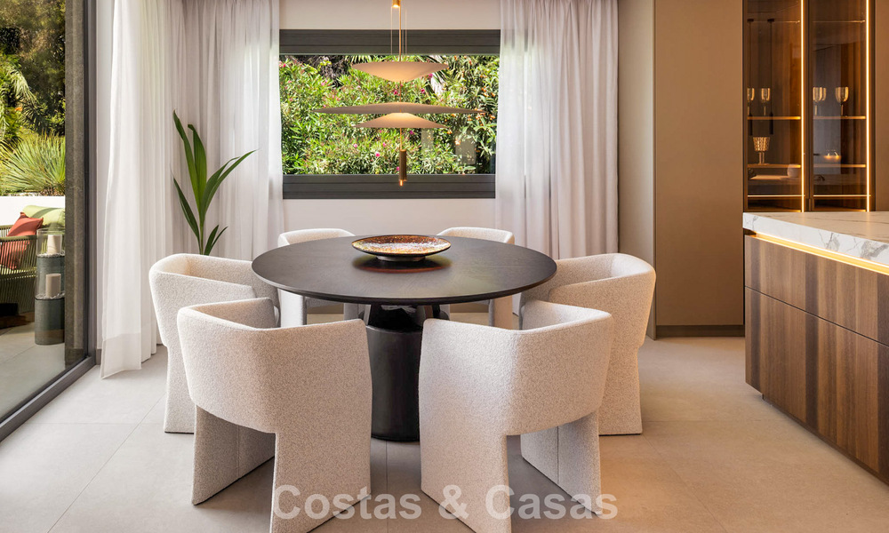 Ático dúplex de lujo con atractiva terraza en la azotea en venta en la prestigiosa Milla de Oro de Marbella 804748