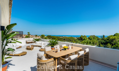 Lujoso ático contemporáneo reformado con vistas panorámicas al mar en Sierra Blanca, en la Milla de Oro de Marbella 804802