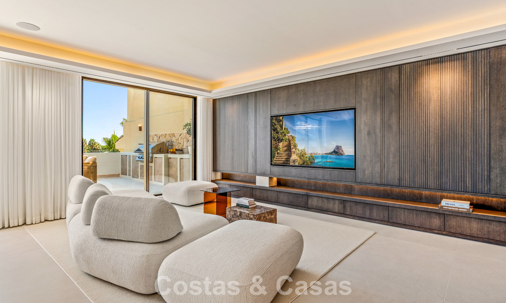 Lujoso ático contemporáneo reformado con vistas panorámicas al mar en Sierra Blanca, en la Milla de Oro de Marbella 804809