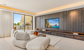 Lujoso ático contemporáneo reformado con vistas panorámicas al mar en Sierra Blanca, en la Milla de Oro de Marbella 804809 
