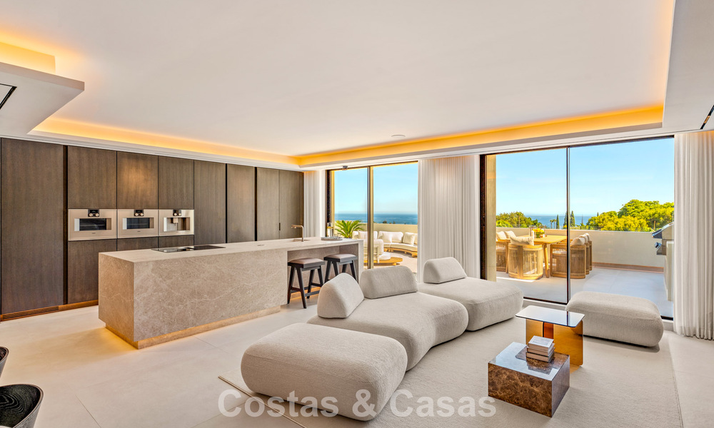 Lujoso ático contemporáneo reformado con vistas panorámicas al mar en Sierra Blanca, en la Milla de Oro de Marbella 804810