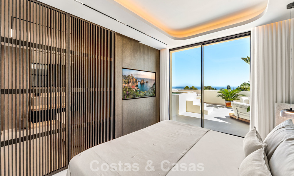Lujoso ático contemporáneo reformado con vistas panorámicas al mar en Sierra Blanca, en la Milla de Oro de Marbella 804815