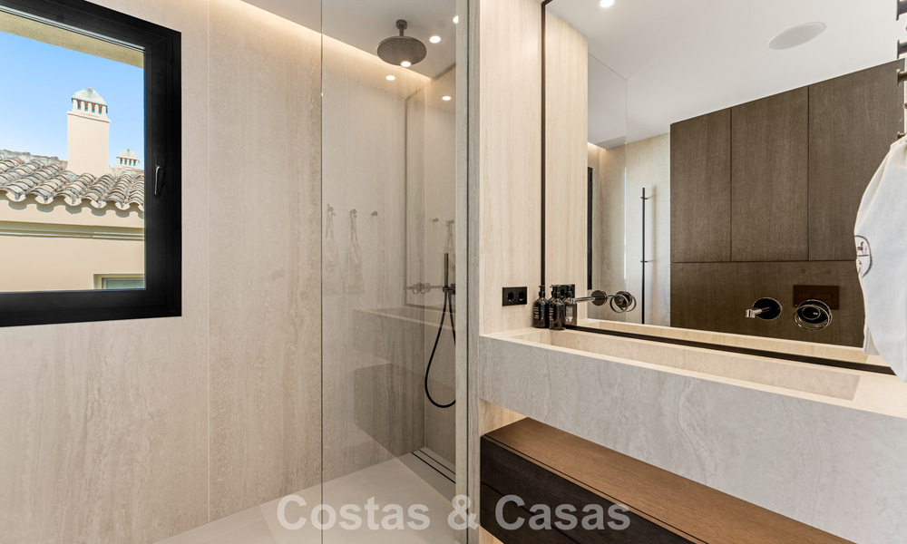 Lujoso ático contemporáneo reformado con vistas panorámicas al mar en Sierra Blanca, en la Milla de Oro de Marbella 804824