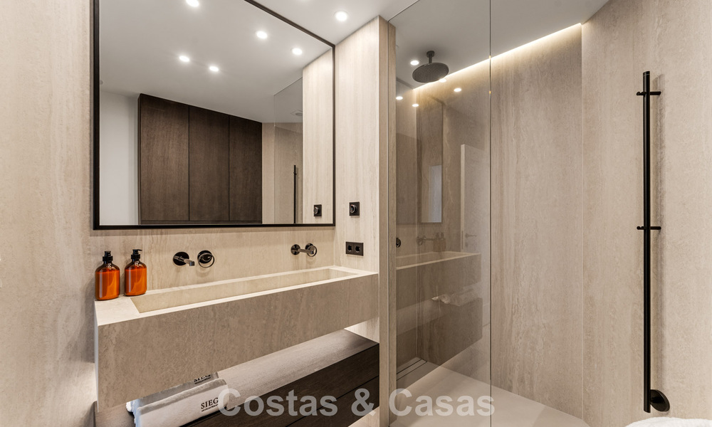Lujoso ático contemporáneo reformado con vistas panorámicas al mar en Sierra Blanca, en la Milla de Oro de Marbella 804825